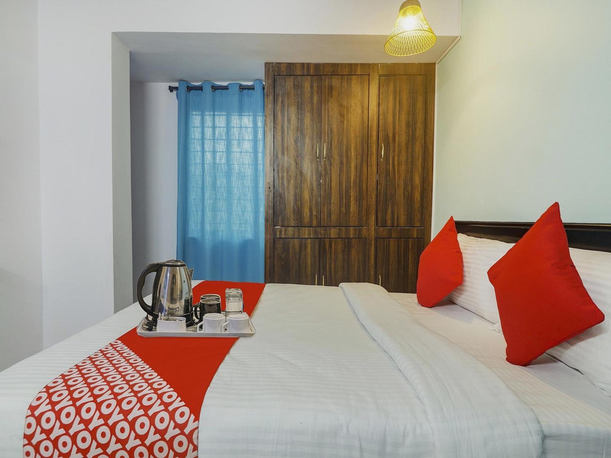 Hotel O Broholic Hotels Near Botanical Garden ハイデラバード エクステリア 写真