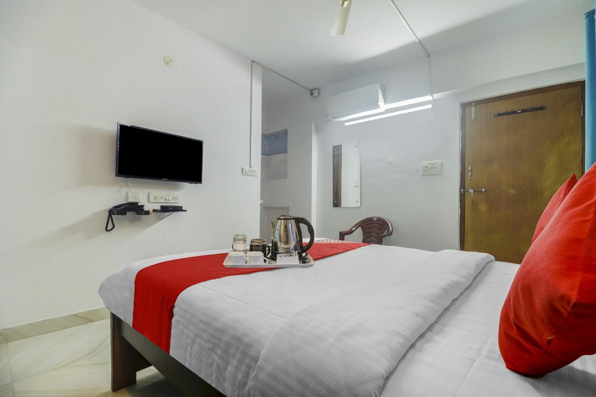 Hotel O Broholic Hotels Near Botanical Garden ハイデラバード エクステリア 写真